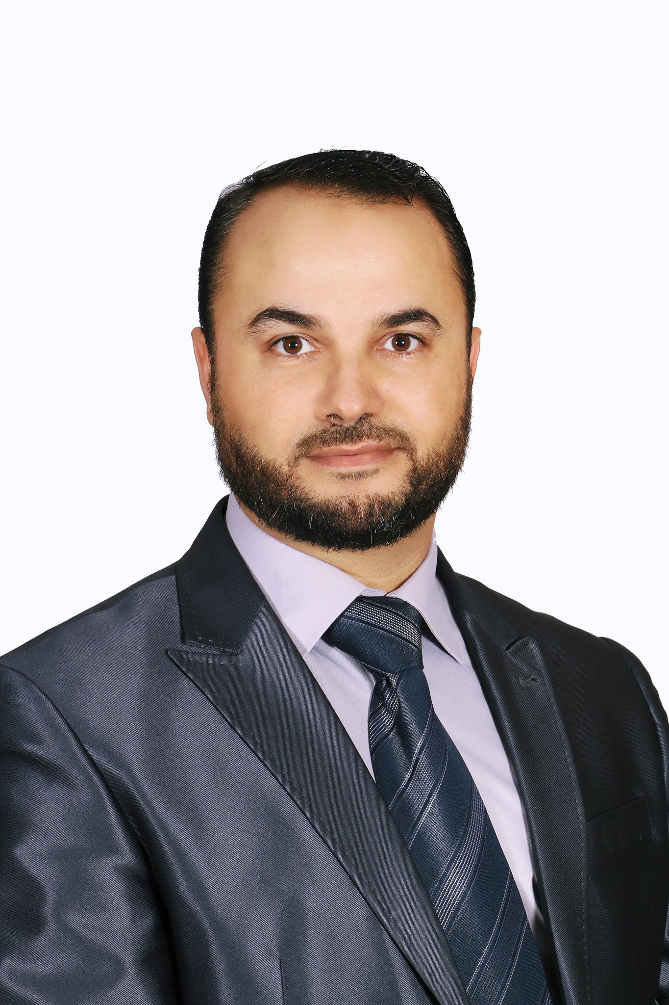 صورة ايمن
